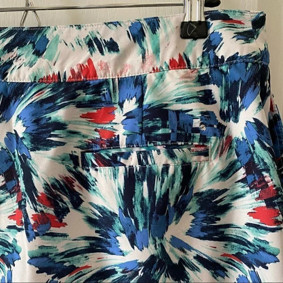 IZOD Golf Tennis Athletic Skort Skirt White Blue Red Floral Print Size 2 - Picture 6 of 16